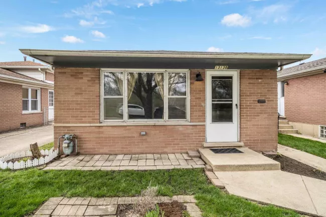 13138 S Mackinaw Ave, Hegewisch, IL, 60633